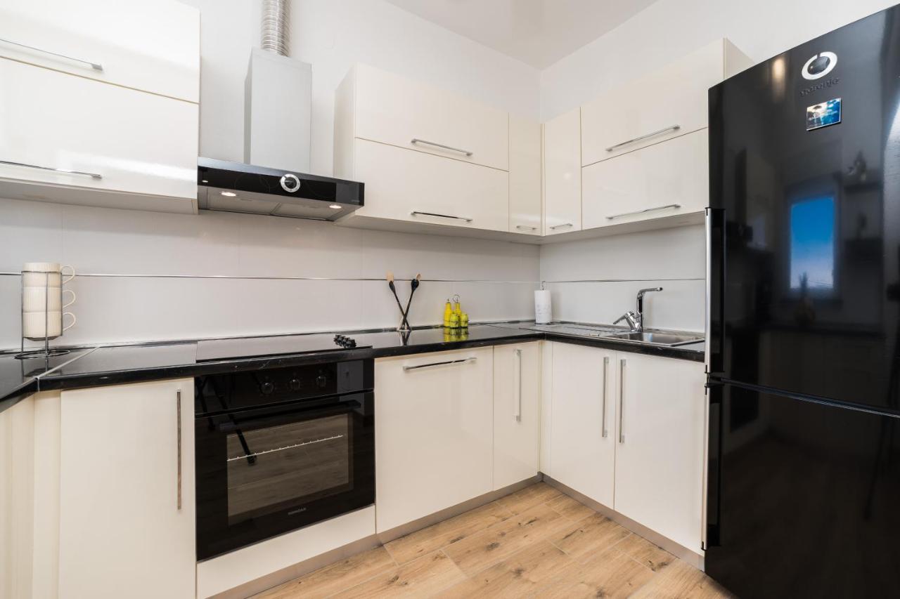 Tomeri Apartment *