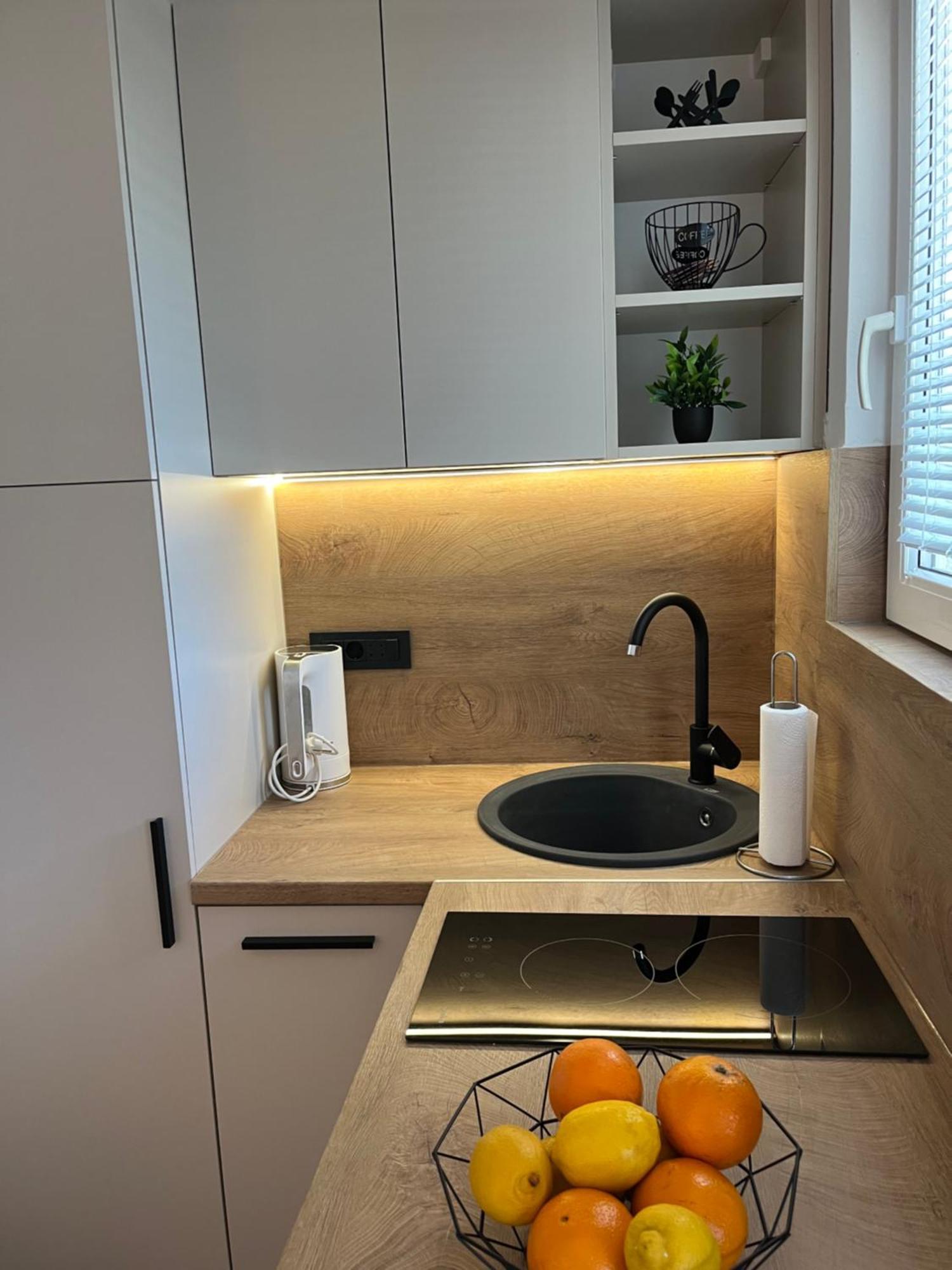 Tomeri Apartment