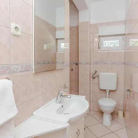 Apartmani Tomeri Starigrad Paklenica Exterior foto