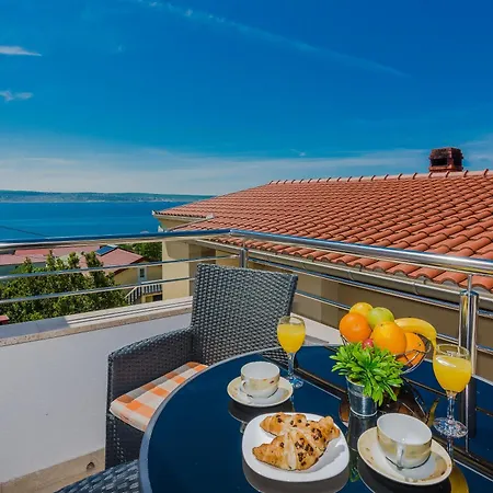 Apartmani Tomeri Starigrad Paklenica Exterior foto