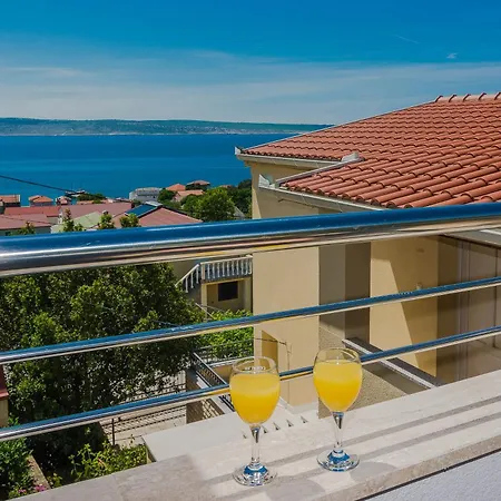 Apartmani Tomeri Starigrad Paklenica Exterior foto