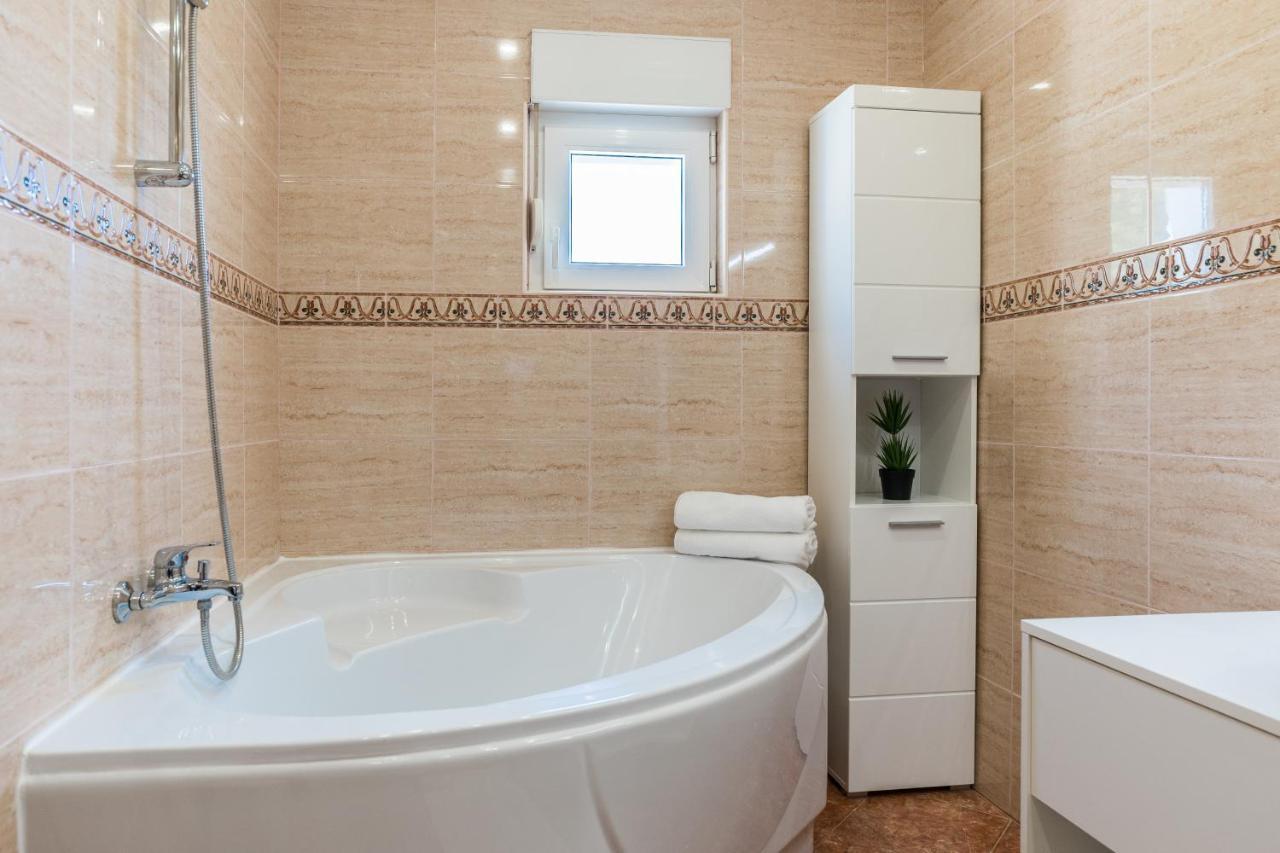 Appartement Tomeri
